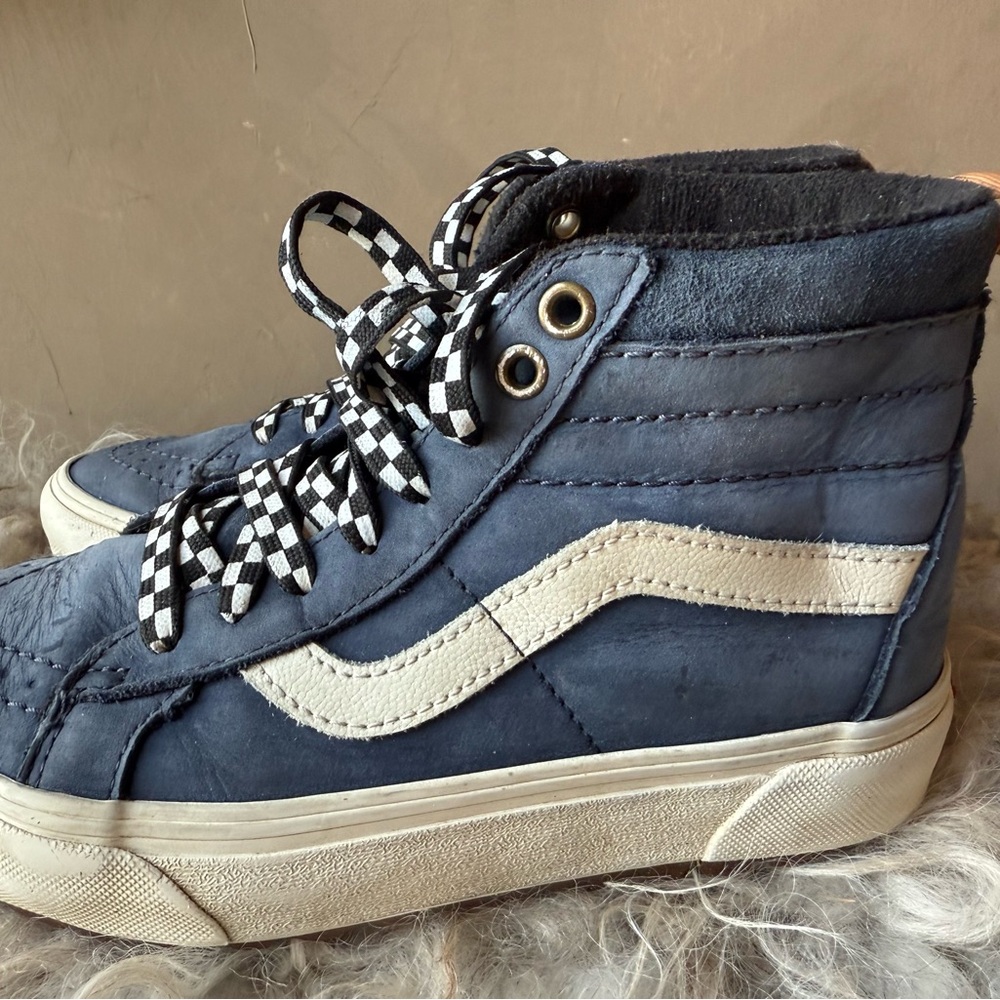 Boys Vans MTE SK8-Hightop waterproof size 3.5